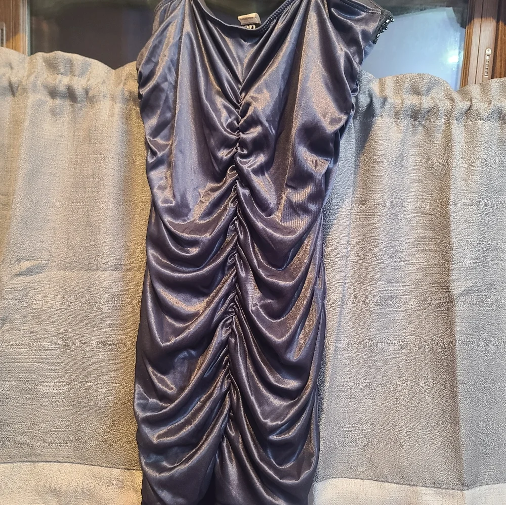 Dress - Picture 4 of 5